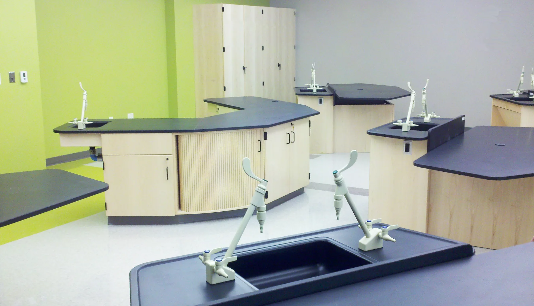 Epoxy and Phenolic Countertops laboratory work surface by Lab Setup America