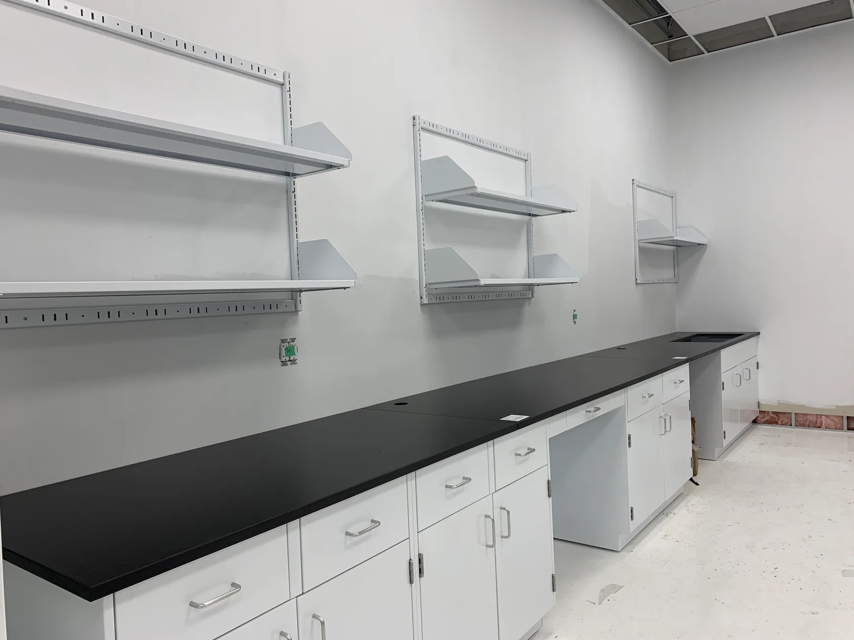 Epoxy and Phenolic Countertops laboratory work surface by Lab Setup America